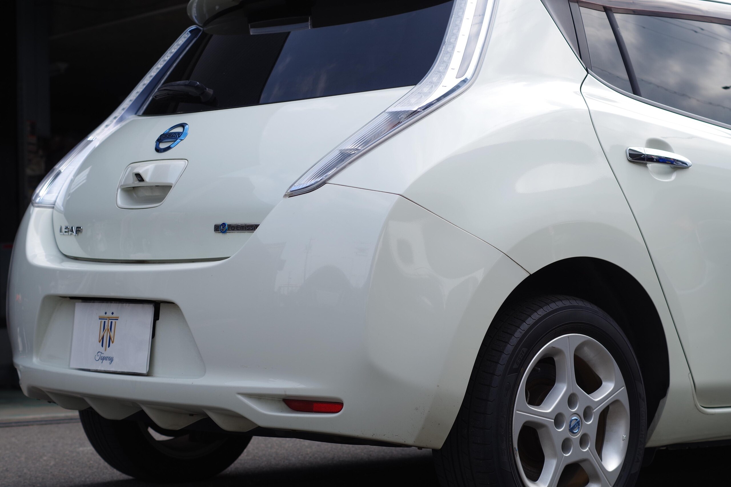 Nissan Leaf X